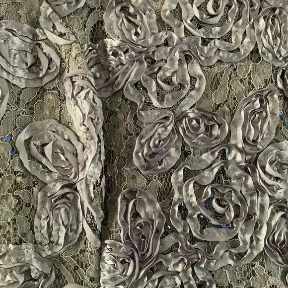 Alex Evenings Rosette A-Line Gown Size 14 - Picture 3 of 8